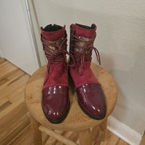 Vintage Burgundy Women's Boots